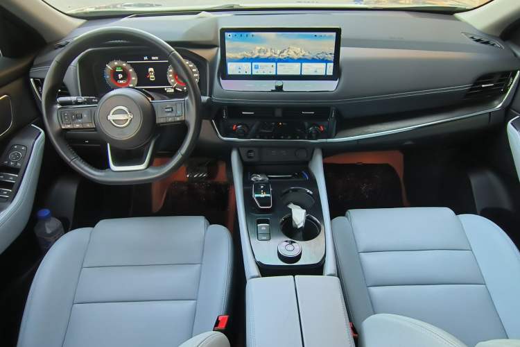 Used Nissan X-Trail 2023 e-POWER Ultra-Hybrid Dual-Motor All-Wheel-Drive Supreme Edition Interior 4