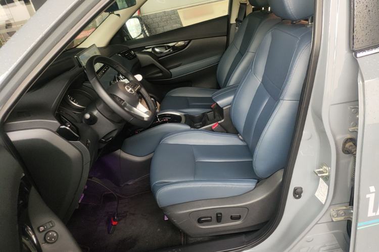 Used Nissan X-Trail 2023 Classic 2.0L Two-Wheel Drive Smart Connect Premium Edition Left Front Seat