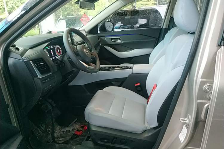 Used Nissan X-Trail 2023 e-POWER Ultra-Hybrid Dual-Motor All-Wheel-Drive Supreme Edition Left Front Seat