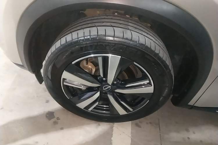Used Nissan X-Trail 2023 e-POWER Ultra-Hybrid Dual-Motor All-Wheel-Drive Supreme Edition Left Front Wheel Hub