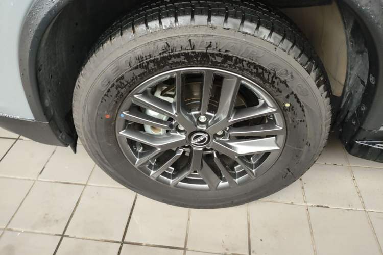Used Nissan X-Trail 2023 Classic 2.0L Two-Wheel Drive Smart Connect Premium Edition Left Front Wheel Hub