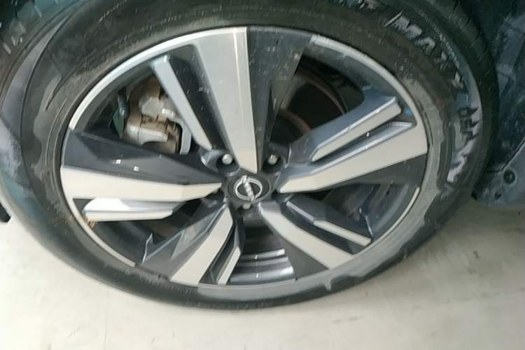 Used Nissan X-Trail 2023 e-POWER Ultra-Hybrid Dual-Motor All-Wheel-Drive Supreme Edition Left Front Wheel Hub