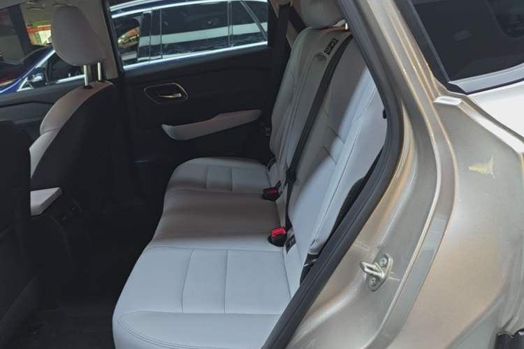 Used Nissan X-Trail 2023 e-POWER Ultra-Hybrid Dual-Motor All-Wheel-Drive Luxury Edition Left Rear Seat