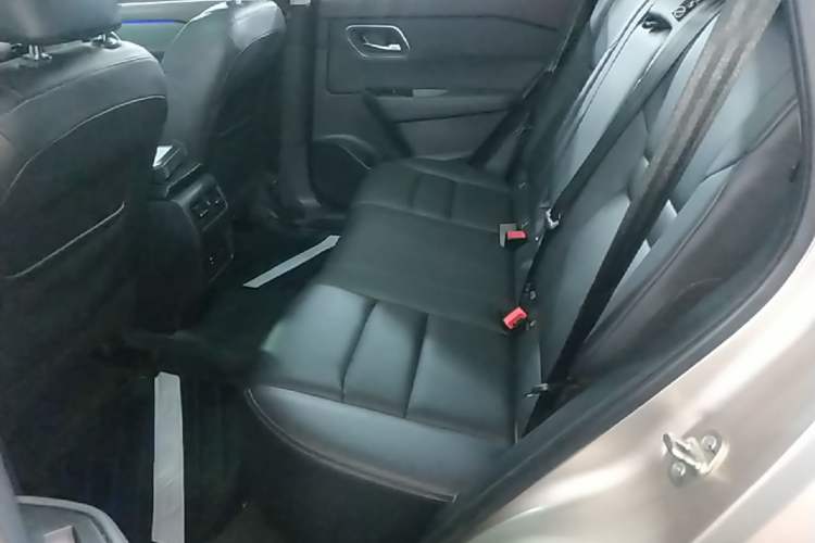 Used Nissan X-Trail 2023 e-POWER Ultra-Hybrid Dual-Motor All-Wheel-Drive Supreme Edition Left Rear Seat