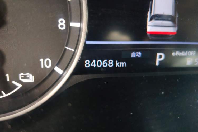 Used Nissan X-Trail 2023 e-POWER Ultra-Hybrid Dual-Motor All-Wheel-Drive Luxury Edition Odometer Close Up