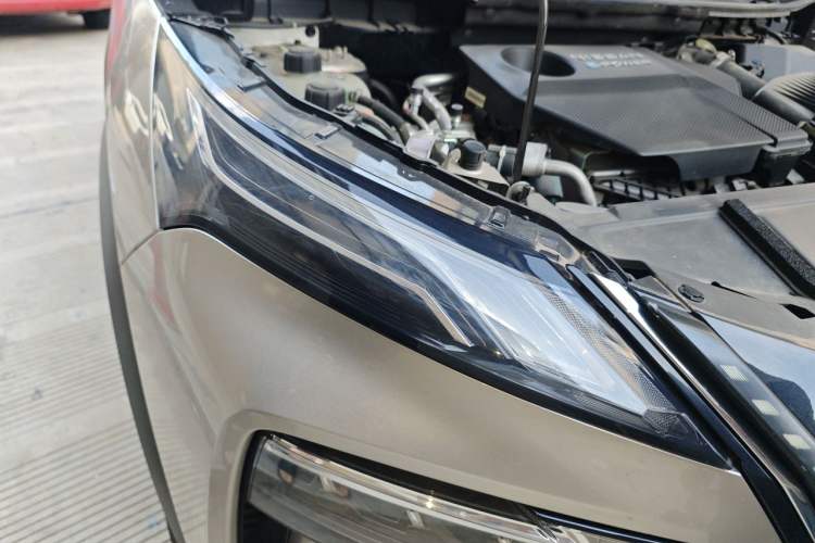 Used Nissan X-Trail 2023 e-POWER Ultra-Hybrid Dual-Motor All-Wheel-Drive Supreme Edition Right Front Headlight