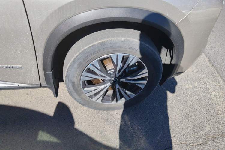 Used Nissan X-Trail 2023 e-POWER Ultra-Hybrid Dual-Motor All-Wheel-Drive Luxury Edition Right Front Wheel Hub