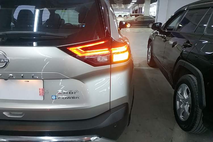 Used Nissan X-Trail 2023 e-POWER Ultra-Hybrid Dual-Motor All-Wheel-Drive Supreme Edition Right Rear Taillight