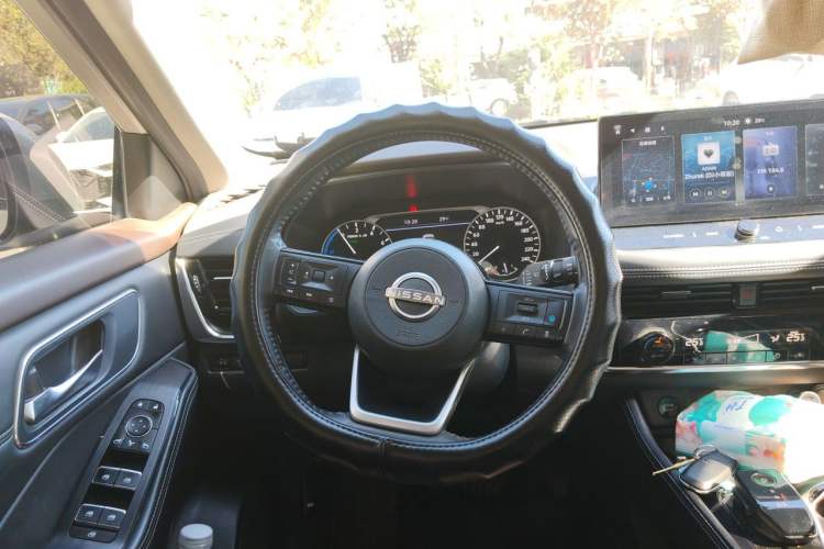 Used Nissan X-Trail 2023 e-POWER Ultra-Hybrid Dual-Motor All-Wheel-Drive Luxury Edition Steering Wheel