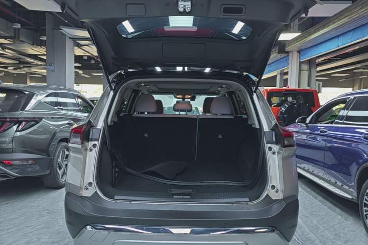 Used Nissan X-Trail 2023 e-POWER Ultra-Hybrid Dual-Motor All-Wheel-Drive Luxury Edition Trunk
