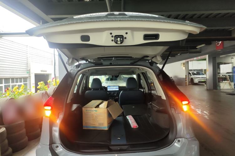 Used Nissan X-Trail 2023 Classic 2.0L Two-Wheel Drive Smart Connect Premium Edition Trunk
