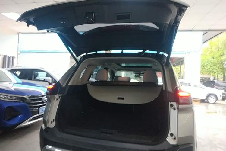 Used Nissan X-Trail 2023 e-POWER Ultra-Hybrid Dual-Motor All-Wheel-Drive Supreme Edition Trunk