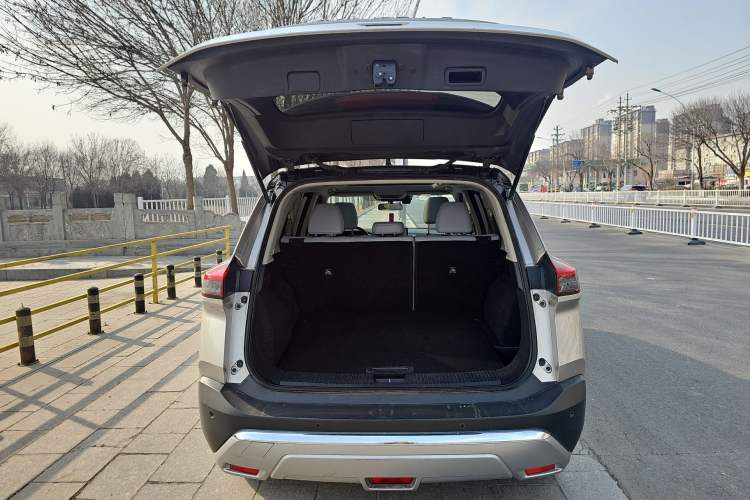 Used Nissan X-Trail 2023 e-POWER Ultra-Hybrid Dual-Motor All-Wheel-Drive Luxury Edition Trunk