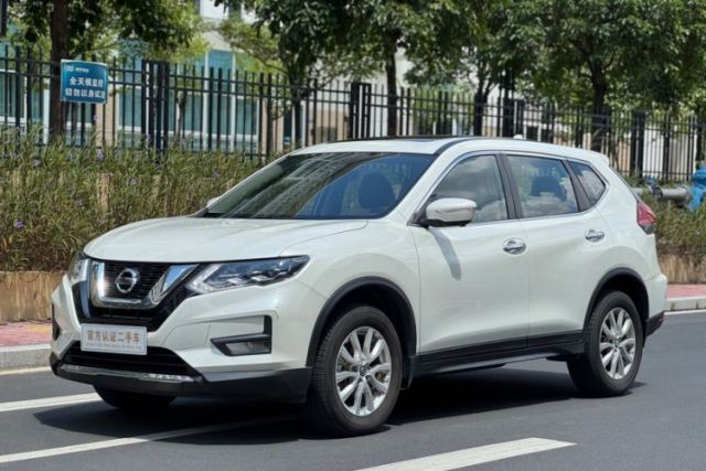 Used Nissan X-Trail 2023 Classic 2.0L Two-Wheel Drive Smart Connect Premium Edition