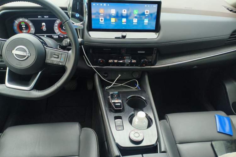Used Nissan X-Trail 2023 e-POWER Ultra-Hybrid Dual-Motor All-Wheel-Drive Supreme Edition Audio And AC Panel