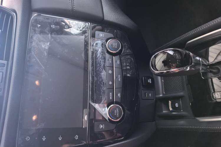 Used Nissan X-Trail 2023 Classic 2.0L Two-Wheel Drive Smart Connect Premium Edition Audio And AC Panel