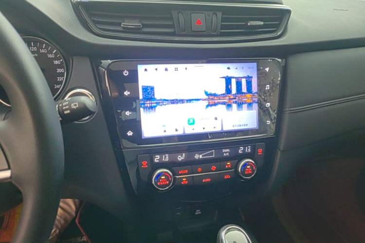 Used Nissan X-Trail 2023 Classic 2.0L Two-Wheel Drive Smart Connect Premium Edition Audio And AC Panel
