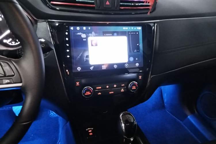Used Nissan X-Trail 2023 Classic 2.0L Two-Wheel Drive Smart Connect Premium Edition Audio And AC Panel