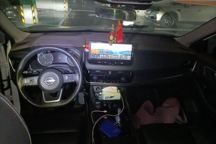 Used Nissan X-Trail 2023 e-POWER Ultra-Hybrid Dual-Motor All-Wheel-Drive Luxury Edition Center Console