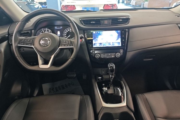 Used Nissan X-Trail 2023 Classic 2.0L Two-Wheel Drive Smart Connect Premium Edition Center Console