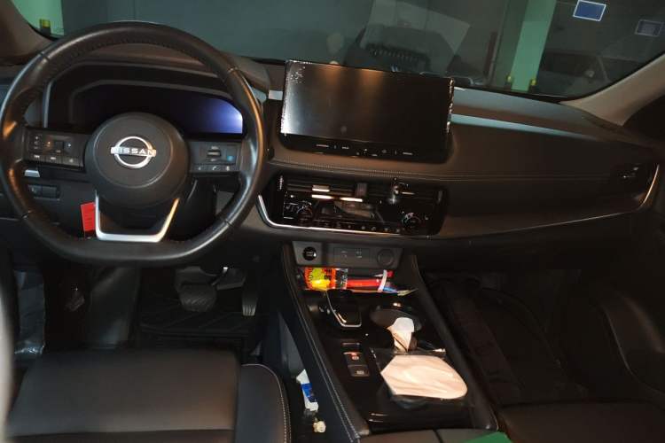 Used Nissan X-Trail 2023 e-POWER Ultra-Hybrid Dual-Motor All-Wheel-Drive Supreme Edition Center Console