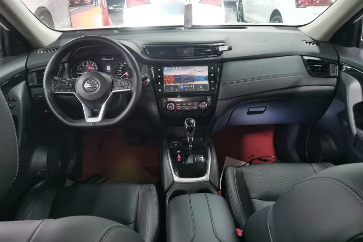 Used Nissan X-Trail 2023 Classic 2.0L Two-Wheel Drive Smart Connect & Comfort Edition Center Console