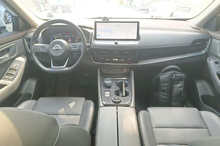 Used Nissan X-Trail 2023 e-POWER Ultra-Hybrid Dual-Motor All-Wheel-Drive Luxury Edition Center Console