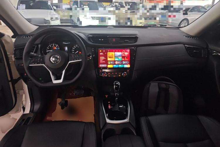 Used Nissan X-Trail 2023 Classic 2.0L Two-Wheel Drive Smart Connect Premium Edition Center Console