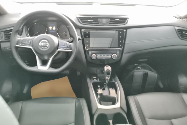 Used Nissan X-Trail 2023 Classic 2.0L Two-Wheel Drive Smart Connect Premium Edition Center Console