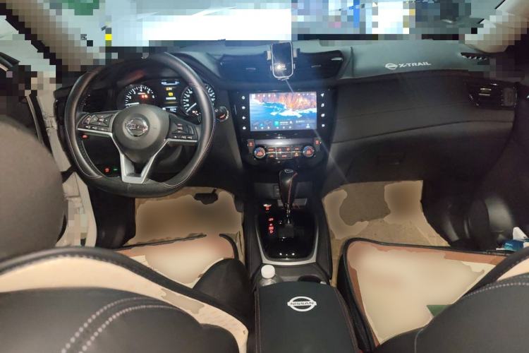 Used Nissan X-Trail 2023 Classic 2.0L Two-Wheel Drive Smart Connect & Comfort Edition Center Console