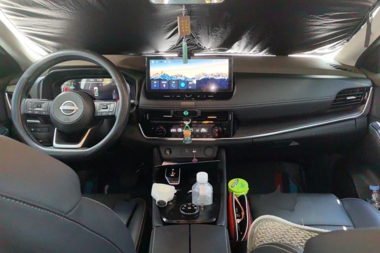 Used Nissan X-Trail 2023 e-POWER Ultra-Hybrid Dual-Motor All-Wheel-Drive Supreme Edition Center Console