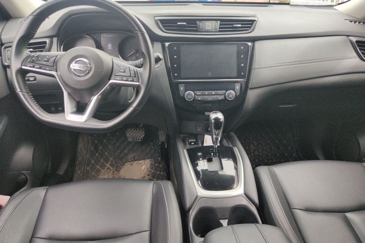 Used Nissan X-Trail 2023 Classic 2.0L Two-Wheel Drive Smart Connect Premium Edition Center Console