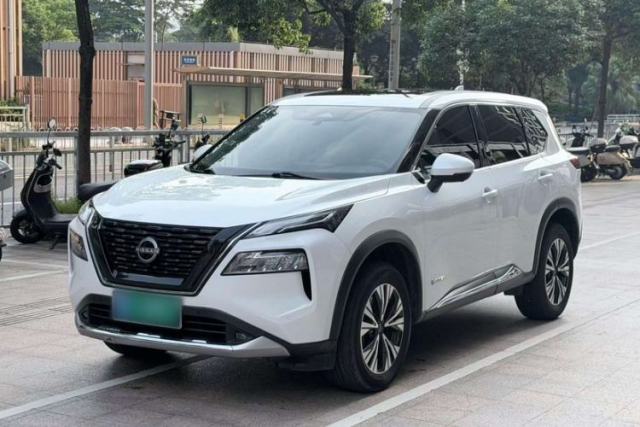 Nissan X-Trail 2023 e-POWER Ultra-Hybrid Dual-Motor All-Wheel-Drive Luxury Edition مستعملة