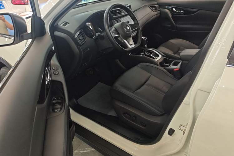 Used Nissan X-Trail 2023 Classic 2.0L Two-Wheel Drive Smart Connect Premium Edition Driver Seat