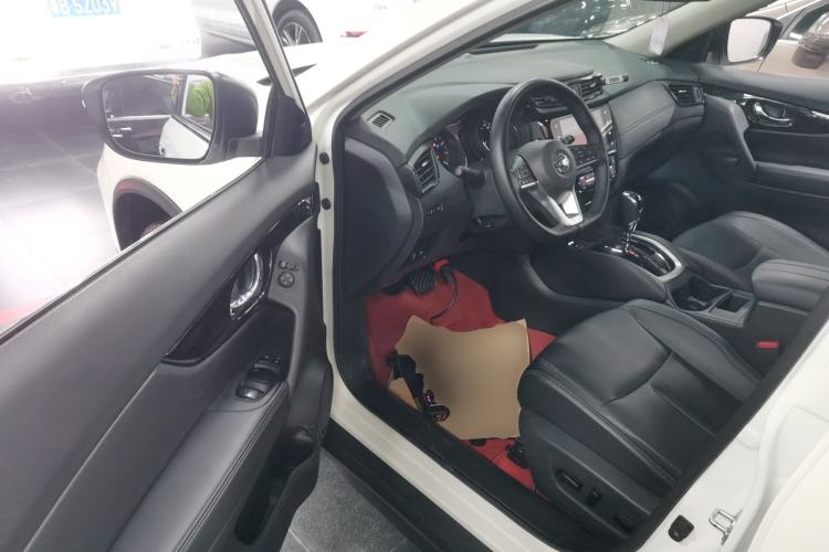 Used Nissan X-Trail 2023 Classic 2.0L Two-Wheel Drive Smart Connect & Comfort Edition Driver Seat