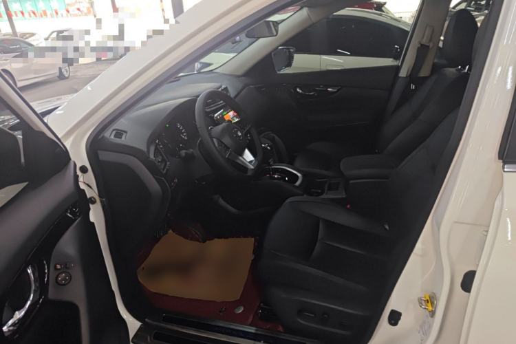 Used Nissan X-Trail 2023 Classic 2.0L Two-Wheel Drive Smart Connect Premium Edition Driver Seat