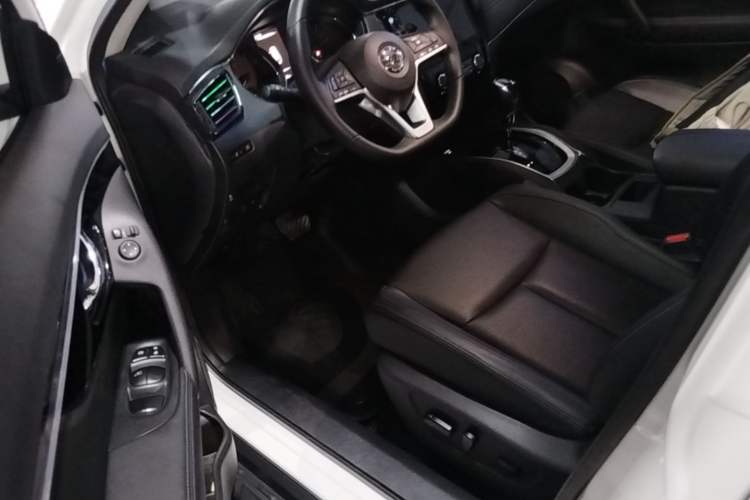 Used Nissan X-Trail 2023 Classic 2.0L Two-Wheel Drive Smart Connect Premium Edition Driver Seat