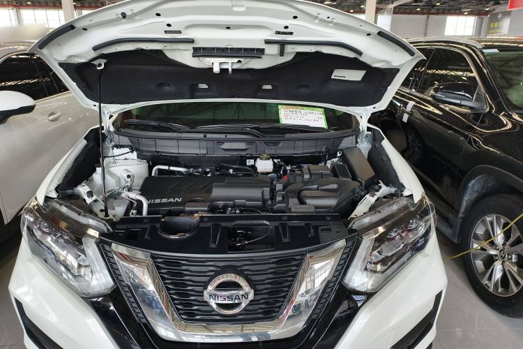 Used Nissan X-Trail 2023 Classic 2.0L Two-Wheel Drive Smart Connect Premium Edition Engine Bay