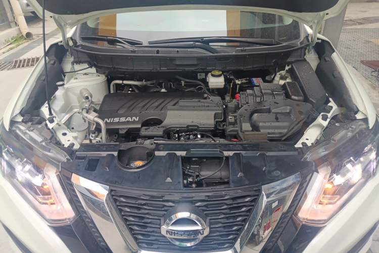 Used Nissan X-Trail 2023 Classic 2.0L Two-Wheel Drive Smart Connect Premium Edition Engine Bay