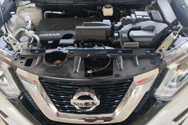 Used Nissan X-Trail 2023 Classic 2.0L Two-Wheel Drive Smart Connect Premium Edition Engine Bay