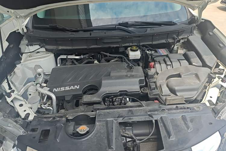Used Nissan X-Trail 2023 Classic 2.0L Two-Wheel Drive Smart Connect Premium Edition Engine Bay