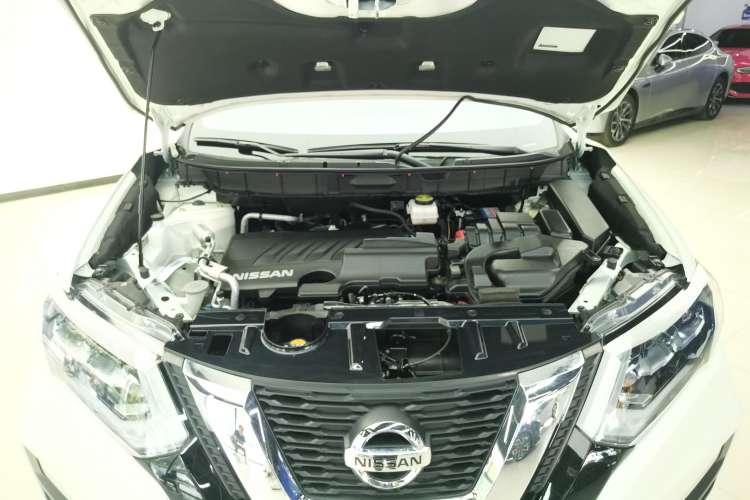 Used Nissan X-Trail 2023 Classic 2.0L Two-Wheel Drive Smart Connect Premium Edition Engine Bay