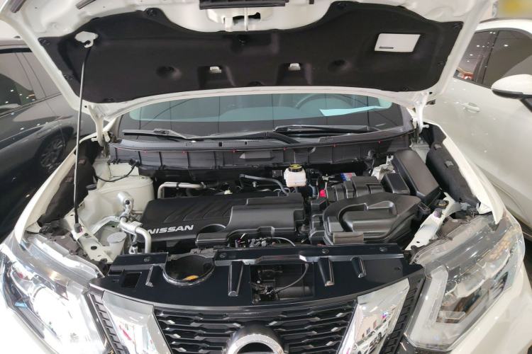 Used Nissan X-Trail 2023 Classic 2.0L Two-Wheel Drive Smart Connect Premium Edition Engine Bay