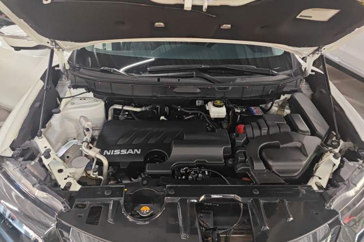 Used Nissan X-Trail 2023 Classic 2.0L Two-Wheel Drive Smart Connect Premium Edition Engine Bay