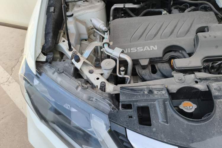 Used Nissan X-Trail 2023 Classic 2.0L Two-Wheel Drive Smart Connect & Comfort Edition Engine Bay Right