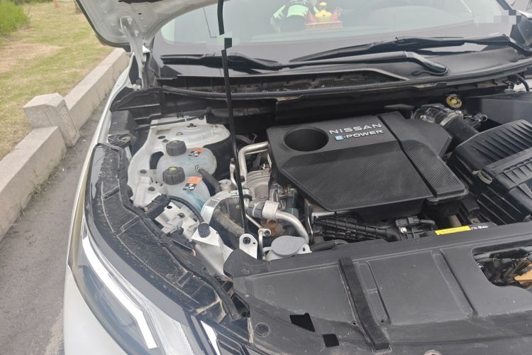Used Nissan X-Trail 2023 e-POWER Ultra-Hybrid Dual-Motor All-Wheel-Drive Luxury Edition Engine Bay Right