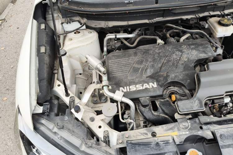 Used Nissan X-Trail 2023 Classic 2.0L Two-Wheel Drive Smart Connect Premium Edition Engine Bay Right
