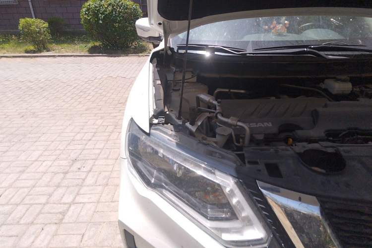 Used Nissan X-Trail 2023 Classic 2.0L Two-Wheel Drive Smart Connect & Comfort Edition Engine Bay Right