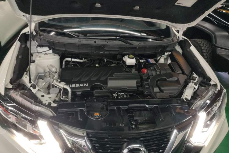 Used Nissan X-Trail 2023 Classic 2.0L Two-Wheel Drive Smart Connect Premium Edition Engine Bay