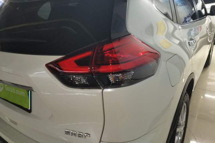 Used Nissan X-Trail 2023 Classic 2.0L Two-Wheel Drive Smart Connect Premium Edition Exterior 1